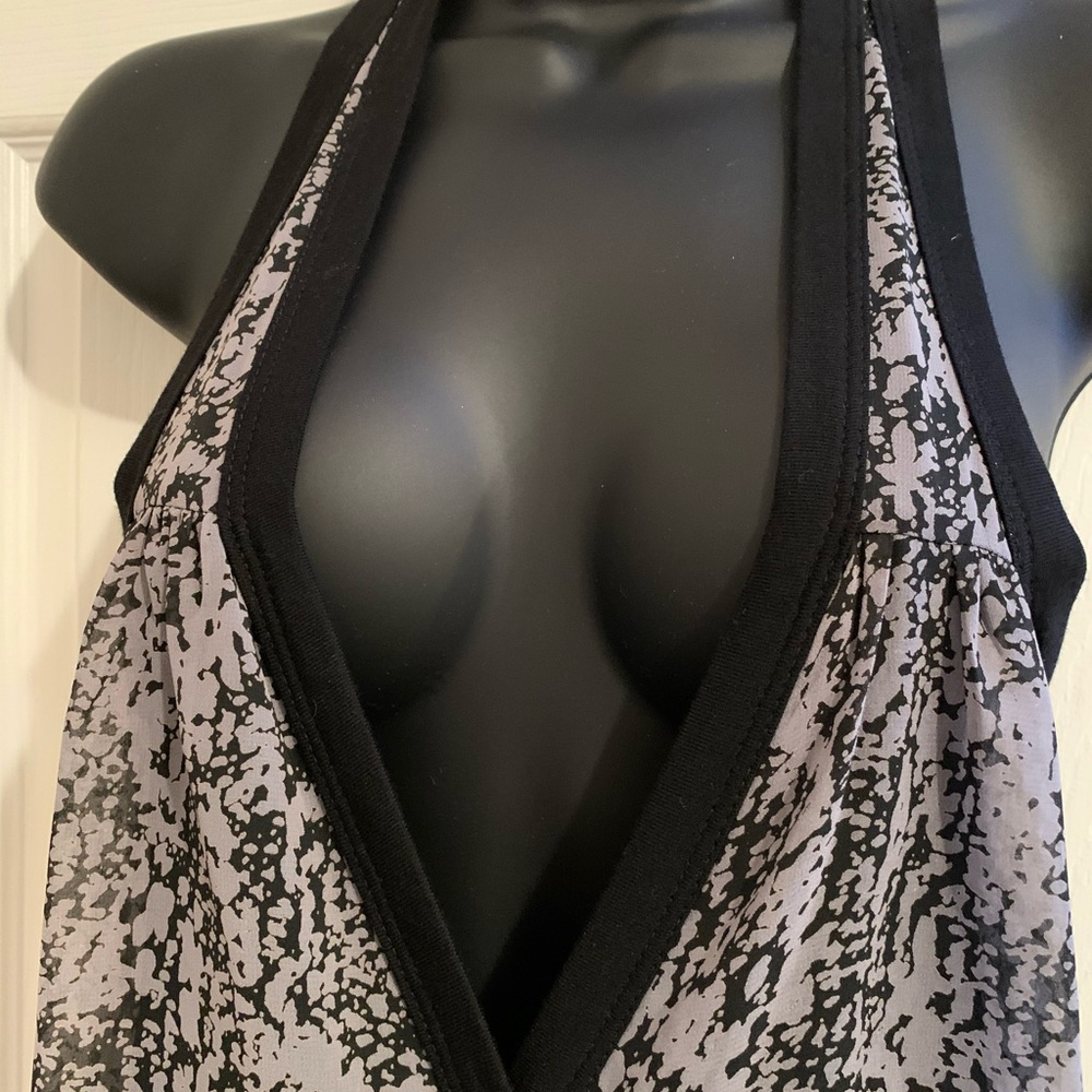 Flowy Razer-Back Tunic | Size: S - Picture 4 of 6